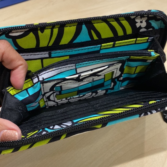Vera Bradley “Island Blooms” Zipper Wallet - Picture 3 of 4
